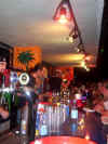 bar2.JPG (63625 byte)