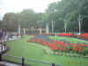 b.palace garden.JPG (89203 byte)