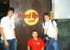 hard rock noi 3.JPG (133773 byte)